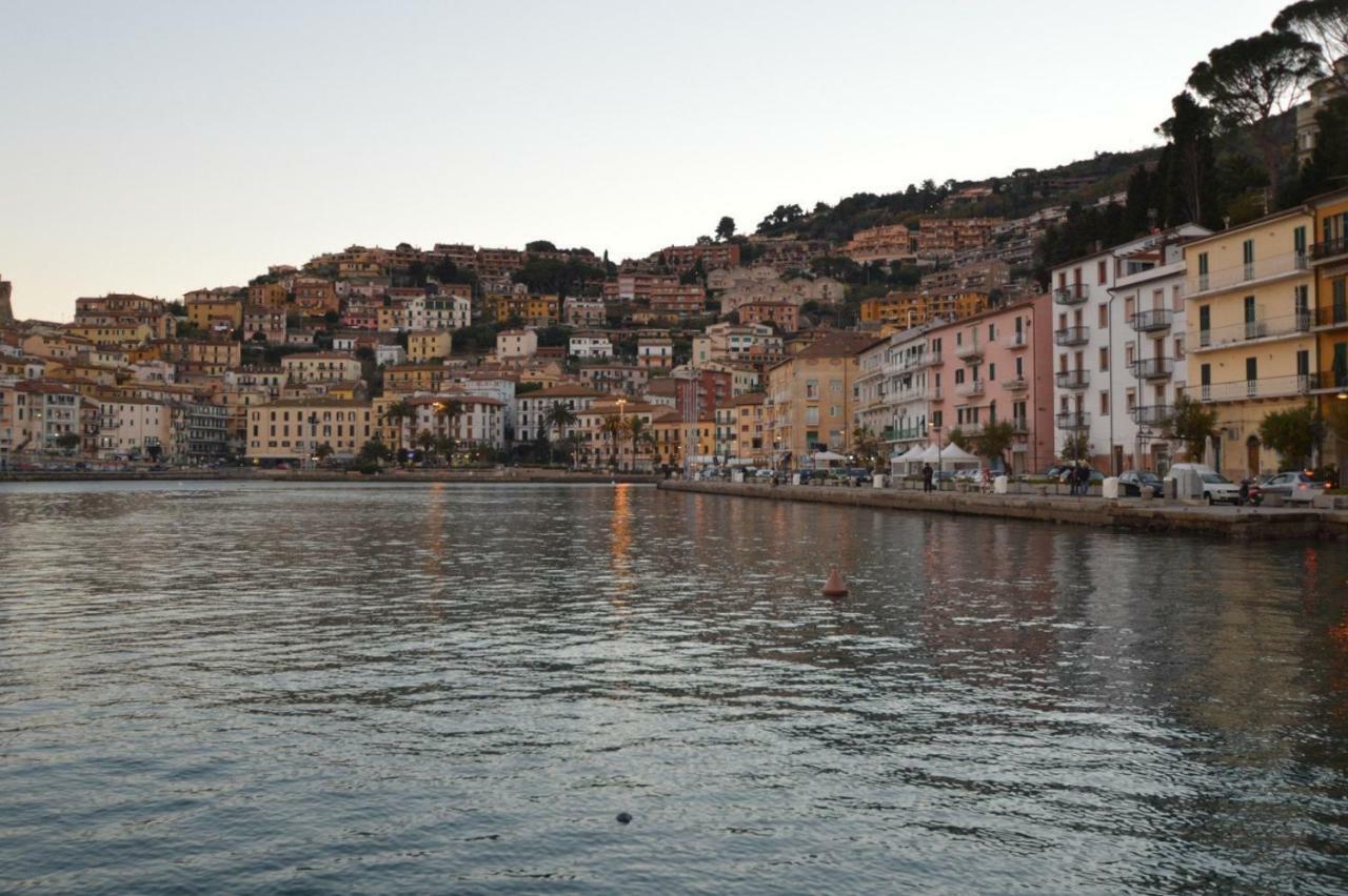 Apartamento Little White House Porto Santo Stefano  Exterior foto